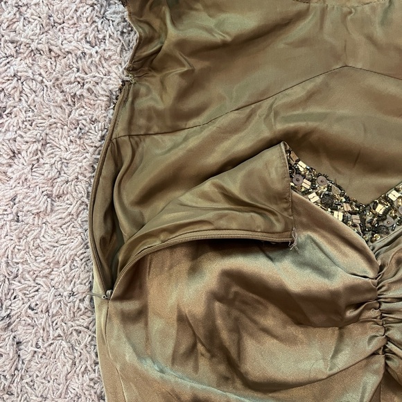 Green Evening Gown - Picture 7 of 9